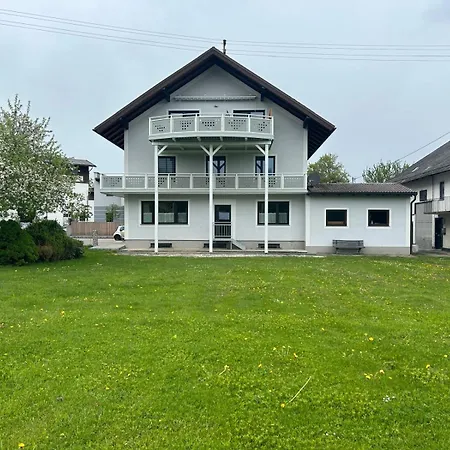 Apartment Attergautraum 1 Sankt Georgen im Attergau Exterior photo